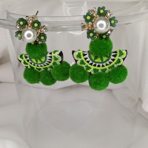 Green embroidery small dangle earrings